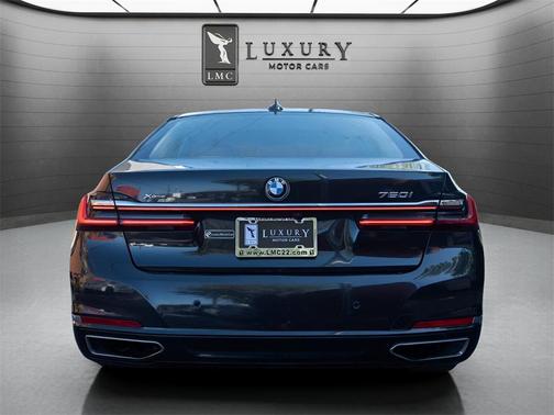 2022 BMW 750 i xDrive
