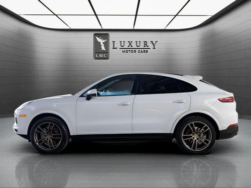 White 2021 Porsche Cayenne Cayenne
