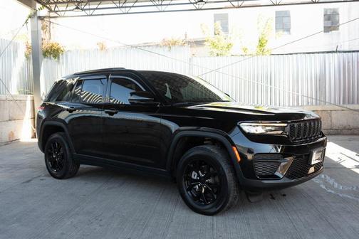 2024 Jeep Grand Cherokee Altitude
