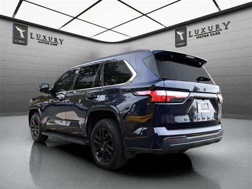 2023 Toyota Sequoia SR5