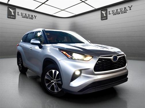 2023 Toyota Highlander Hybrid XLE
