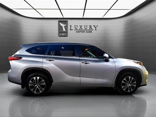 2023 Toyota Highlander Hybrid XLE