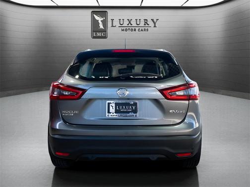 2022 Nissan Rogue Sport SV