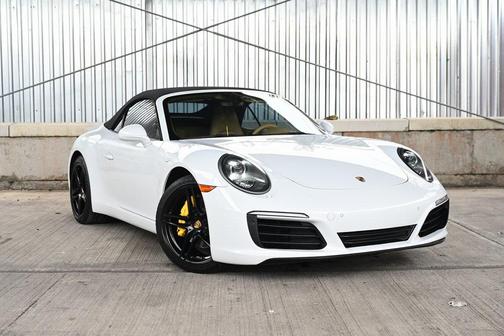 2017 Porsche 911 Carrera