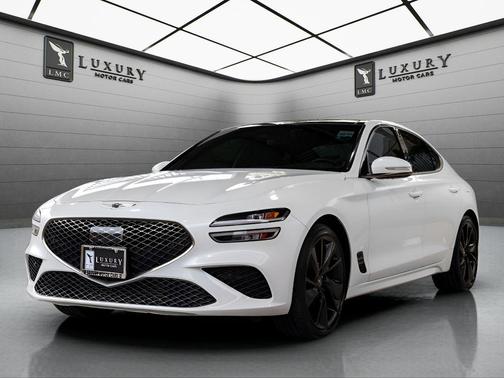 Uyuni White 2023 Genesis G70 2.0T AWD
