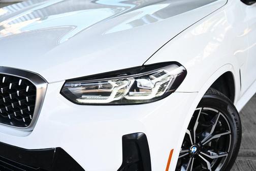 2022 BMW X4 xDrive30i