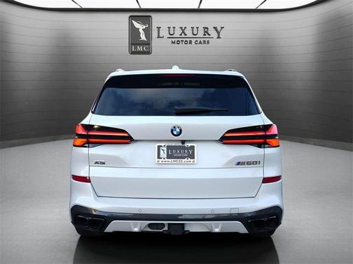 2024 BMW X5 M60i