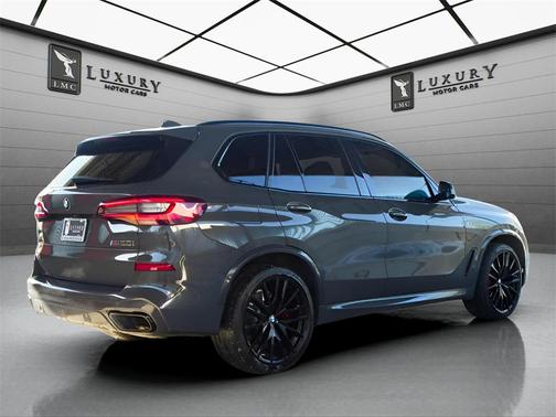2022 BMW X5 M50i