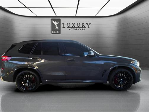 2022 BMW X5 M50i