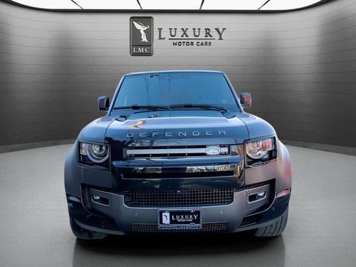 2023 Land Rover Defender 110 V8