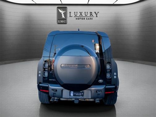 2023 Land Rover Defender 110 V8