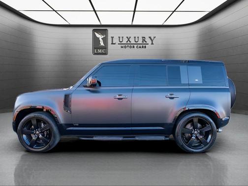 2023 Land Rover Defender 110 V8