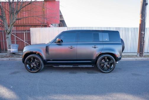 2023 Land Rover Defender 110 V8