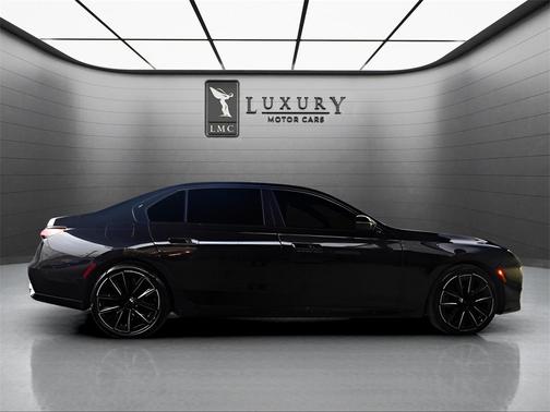 2023 BMW 760 i xDrive