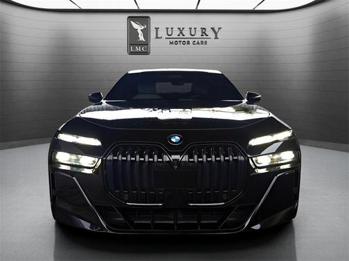 2023 BMW 760 i xDrive