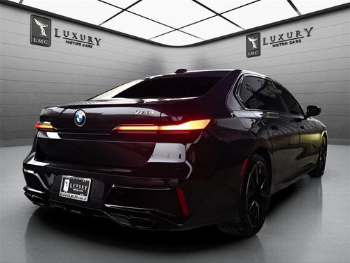 2023 BMW 760 i xDrive