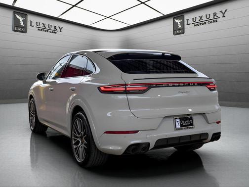 Gray 2023 Porsche Cayenne Cayenne
