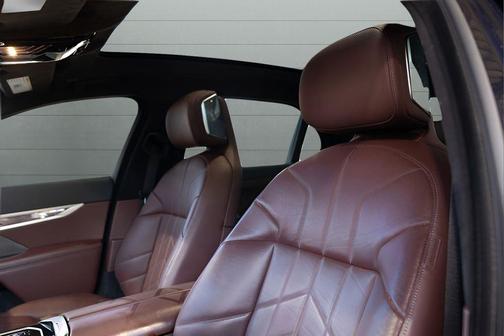 Carbon Black Metallic 2023 BMW 760 i xDrive
