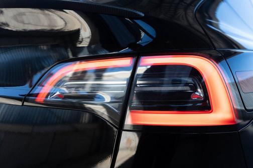 2021 Tesla Model Y Performance Dual Motor All-Wheel Drive