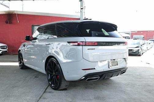 2023 Land Rover Range Rover Sport SE