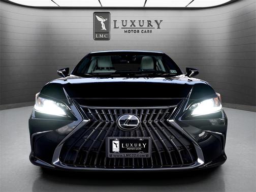 2025 Lexus ES 350 Base