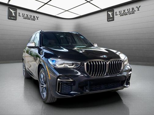 Black Sapphire Metallic 2023 BMW X5 M50i
