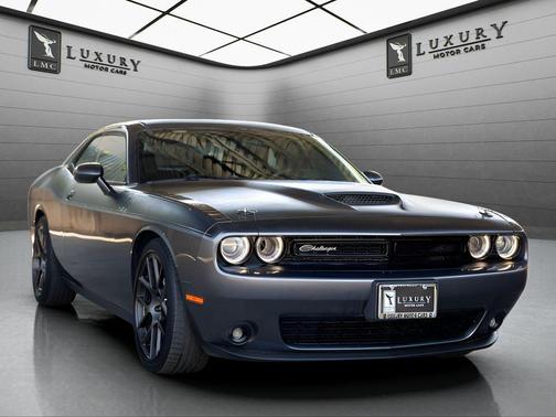 Granite Crystal Metallic Clearcoat 2018 Dodge Challenger R/T
