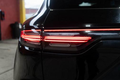 2019 Porsche Cayenne Cayenne