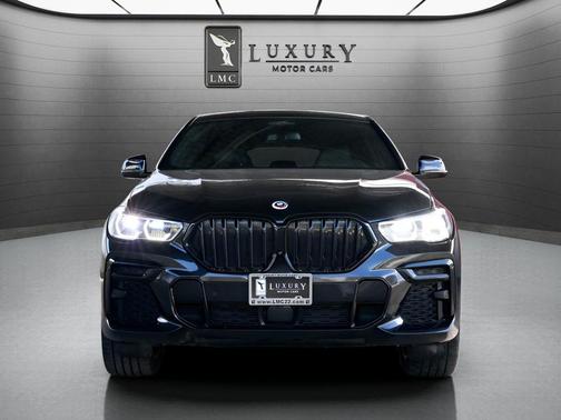 2023 BMW X6 M50i