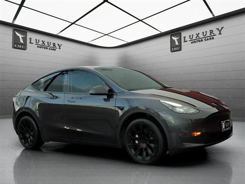 2024 Tesla Model Y Standard Range