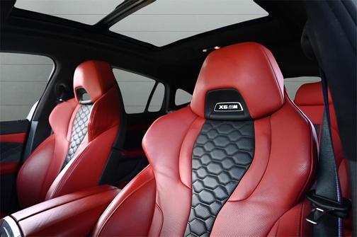 2022 BMW X6 M Base