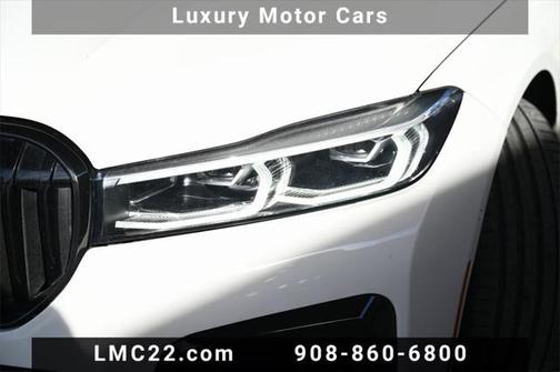 2022 BMW 740 i