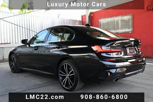 2022 BMW 330e Base