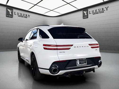 Alta White 2023 Genesis GV70 2.5T AWD