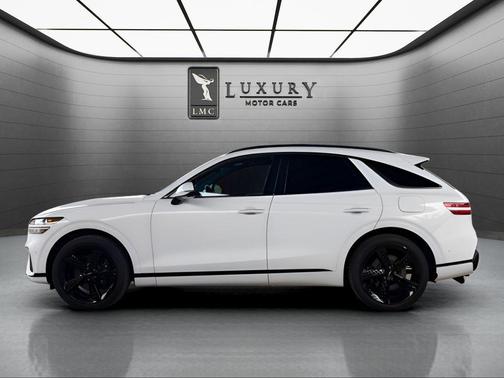 Alta White 2023 Genesis GV70 2.5T AWD