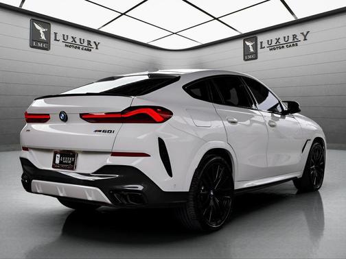 2024 BMW X6 M60i