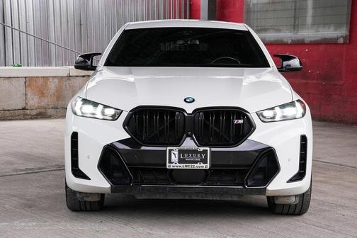 2024 BMW X6 M60i