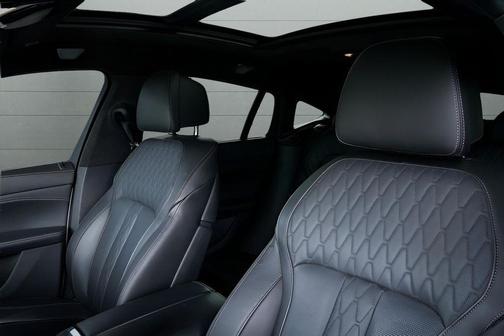 2024 BMW X6 M60i