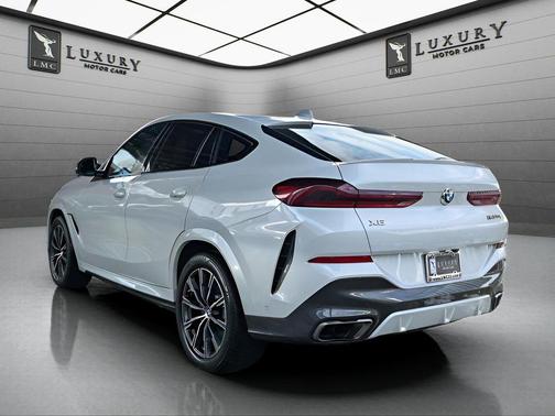 2023 BMW X6 M50i