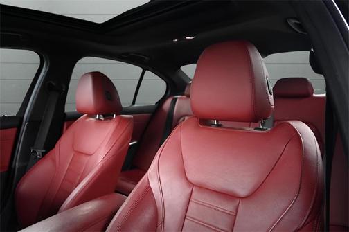 2022 BMW 330 xDrive
