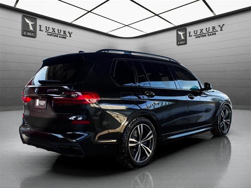2021 BMW X7 M50i