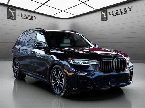 2021 BMW X7 M50i