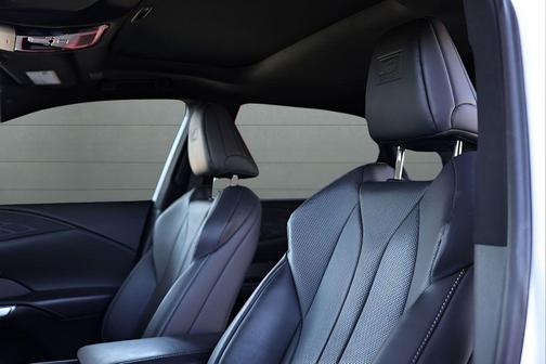 White 2024 Lexus RX 350 F SPORT Handling