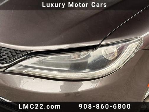 2016 Chrysler 200 S