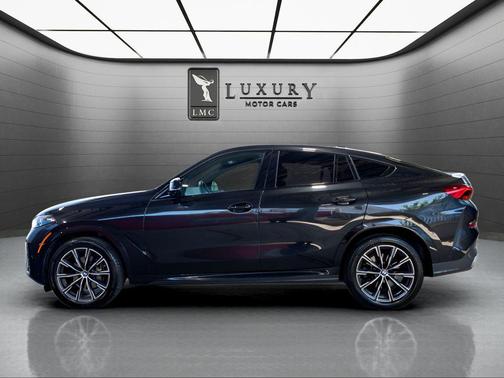 Black Sapphire Metallic 2025 BMW X6 xDrive40i