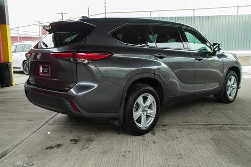 2022 Toyota Highlander L