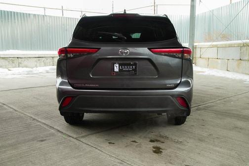 2022 Toyota Highlander L