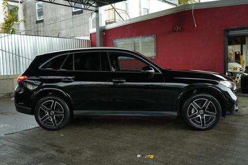 2023 Mercedes-Benz GLC 300 4MATIC