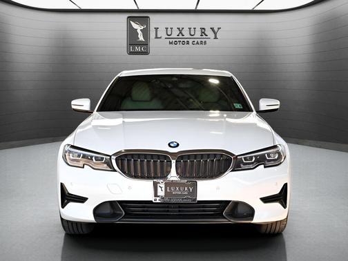 Alpine White 2022 BMW 330 xDrive