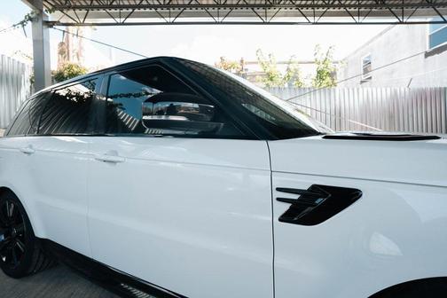 2021 Land Rover Range Rover Sport HSE Silver Edition